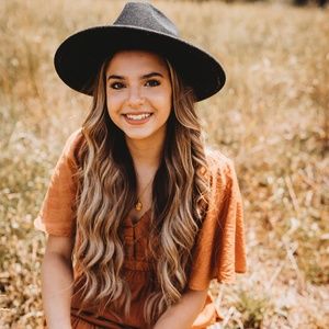 Meet your Posher, Carlie